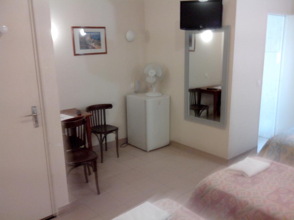 Hotel Bearnais Paris Room photo